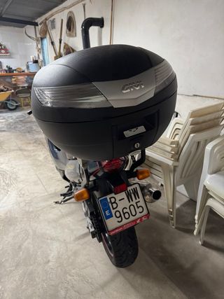 Suzuki GSX750F Gris