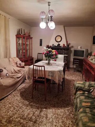 Chalet con piscina y parcela