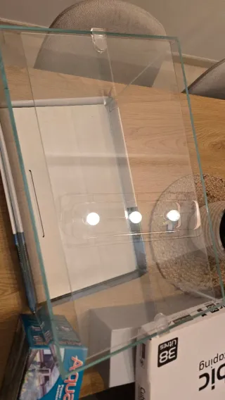 Acuario Blau Aquascaping 38L + Lampara + Bomba