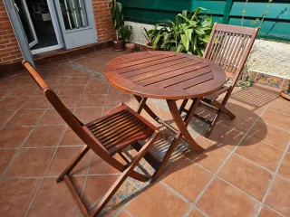 Conjunto Teca Mesa y 2 Sillas