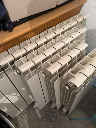Radiadores de aluminio beige/blanco.Lote completo