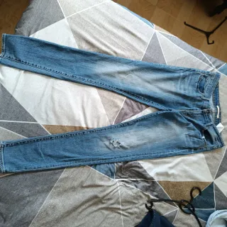 Pantalones Levis mod 710 y 711