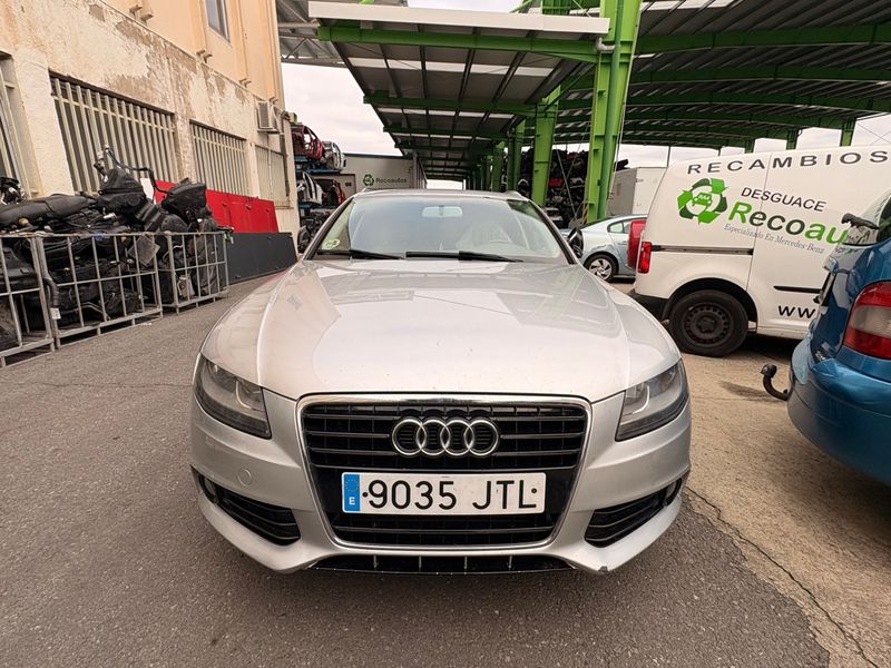 Audi A4 avant 2.7 190 2011 - foto 1