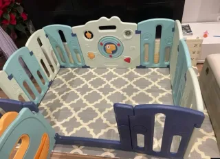 Parque infantil dinosaurio