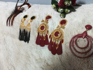 Conjunto Flamenco: Pendientes y Flores