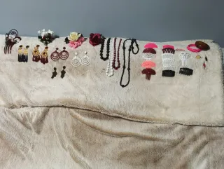 Conjunto Flamenco: Pendientes y Flores