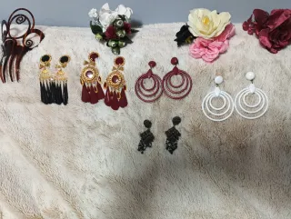 Conjunto Flamenco: Pendientes y Flores