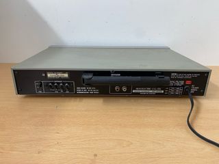 Sintonizador Akai AT-K02 FM AM Stereo