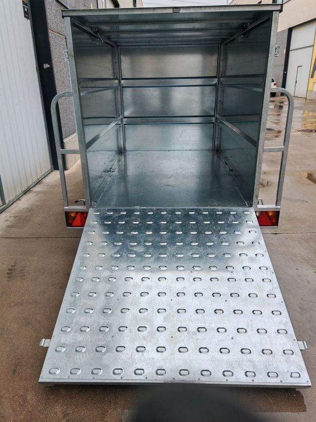 NUEVO: Remolque cerrado y galvanizado