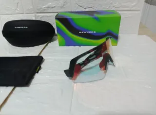 Gafas Hawkers Negras y Rojas