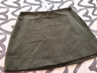 Falda pantalón verde pana