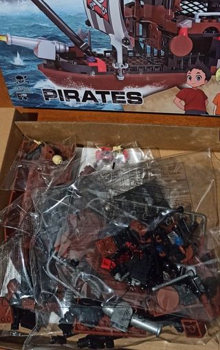 Pack Cogo Helicóptero Policía y Barco Pirata