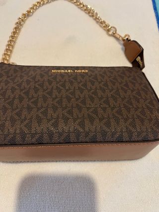 Bolso Michael Kors Marrón con Cadena Dorada