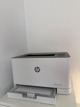 Impresora HP Color Laser 150nw - menos de 1 año