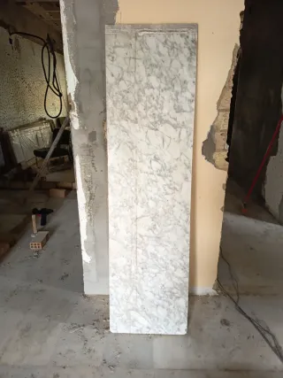 Encimera de mármol gris y blanco