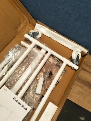 Perchero Extensible Burro Ropa SONGMICS HSR013W01