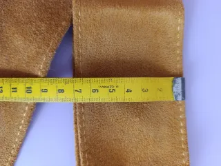 Cinturón mostaza con hebilla redonda