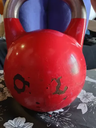 Mancuerna Kettlebell 32kg Roja