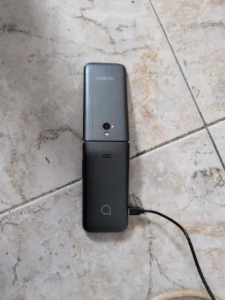 Móvil Alcatel Desplegable Negro