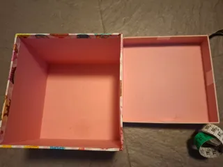 Caja Decorativa Cupcakes Rosa y Multicolor