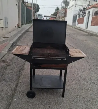 Barbacoa portátil metal y madera