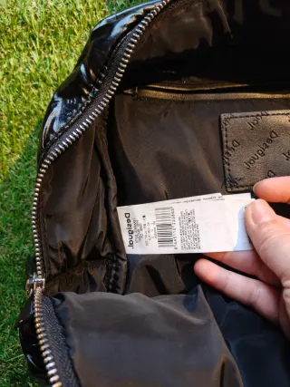 Mochila Desigual Negra Brillante