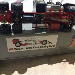 Scalextric Camión Marlboro