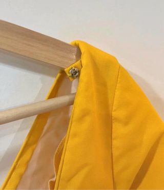 Traje de flamenca amarillo y negro