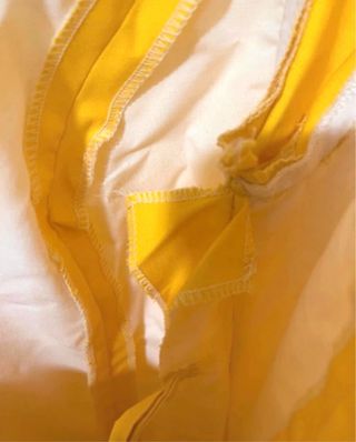 Traje de flamenca amarillo y negro