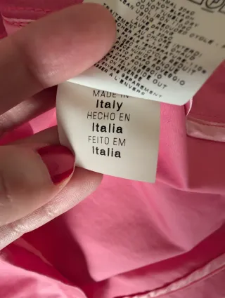 Gabardina Moschino fucsia