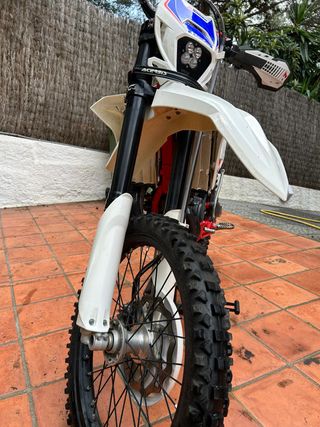 Beta Xtrainer 300 2T MY2022 Enduro