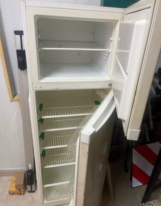 Nevera Zanussi vieja