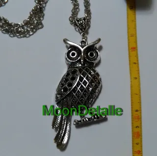 Colgantes plateados variados