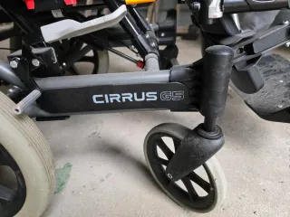 BREEZY Cirrus G5 Silla de ruedas basculante