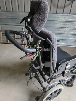 BREEZY Cirrus G5 Silla de ruedas basculante