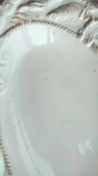 Piatto ovale decorato con conchiglie e polpi Italy