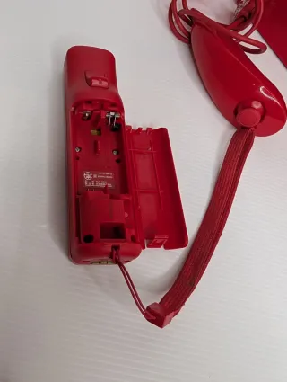 Nintendo Wii Rossa (USA) - Modello RVL-001