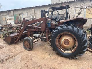 Tractor Ebro 350 con pala