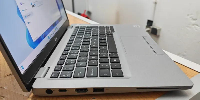 Dell Latitude i5 10th Gen afbeelding 4
