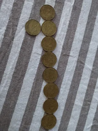9 monedas antiguas de 20 centimes
