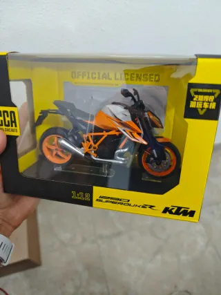 KTM 1290 Superduke R 1:12