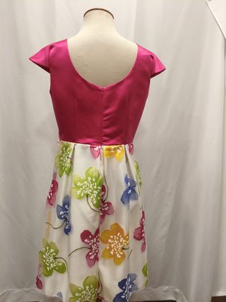 Vestido fiesta fucsia falda floral