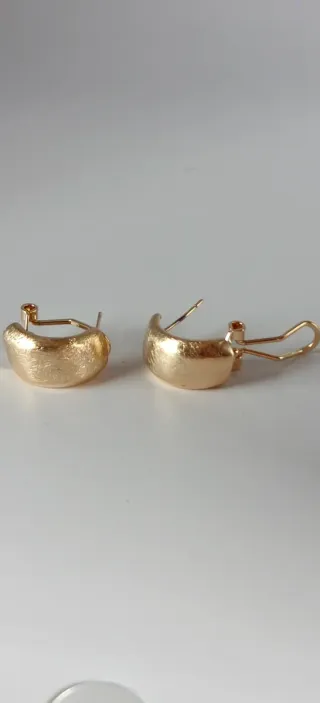 Pendientes Aro Dorados con Esmalte Blanco