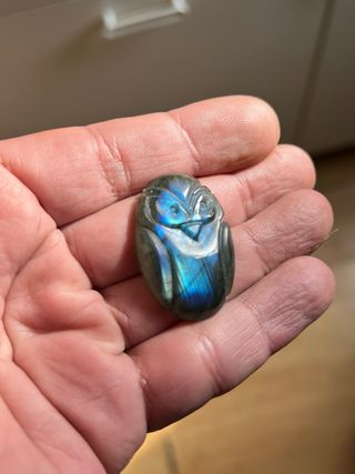 Gufo in Labradorite Intagliato a mano 3.6x2.4 cm