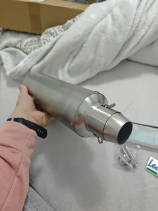 Escape "Leovince" Homologado en escape