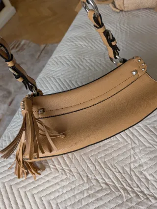 Bolso BDBA Beige con Tachuelas y Flecos