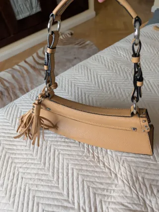 Bolso BDBA Beige con Tachuelas y Flecos