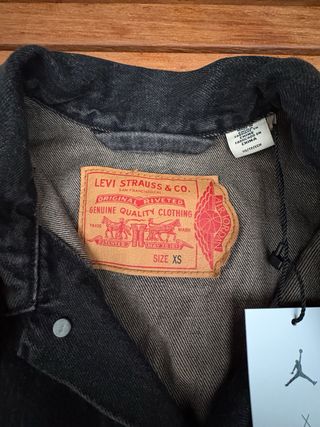 Chaqueta Jordan x Levi's Denim Negra