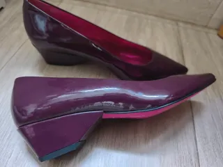 Zapatos charol URSULA MASCARO  burdeos