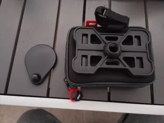 Soporte protector GPS Givi Universal Orientable